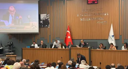 İzmir Büyükşehir Belediye Meclisi'nde yeni dönem: YENİ Parti çoğunluğu aldı
