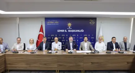 AK Parti İzmir’de 25. yıl mesajı: Milletimizle çeyrek asır, Türkiye geleceğe hazır