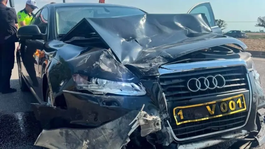Bandırma Belediye Başkanı Dursun Mirza trafik kazası geçirdi haberinin görseli