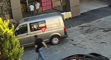 Bayrampaşa'da jammerlı soygun: Sinyal kesiciyle 200 bin lira çaldılar!