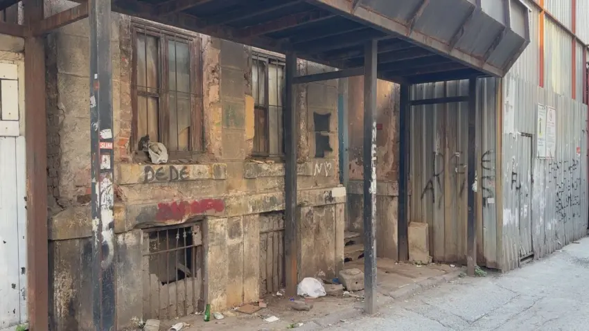 Beyoğlu’nda kira cinayeti: Komşusunu öldürüp 'kötü koku geliyor' diye ihbarda bulundu haberinin görseli
