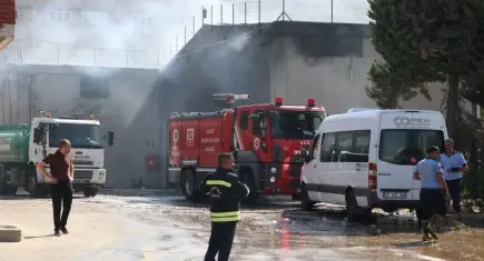 Gaziantep'te tekstil fabrikasında yangın: Ekipler seferber oldu 