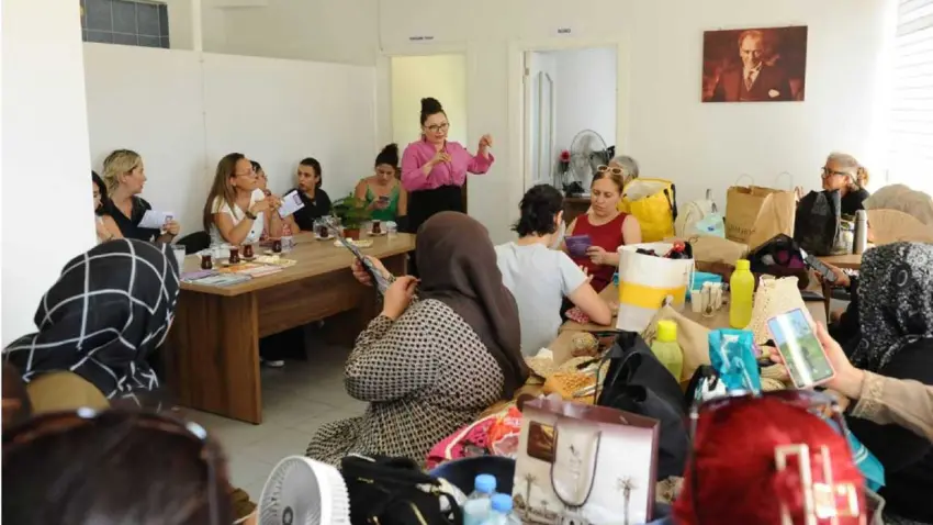 Karşıyaka’da kadın dayanışması üç merkezle büyüyor haberinin görseli