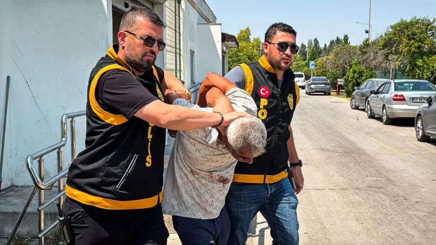 Kefen gönderdiği eski eşini 8 yerinden bıçaklayan şüphelinin 8 kez uzaklaştırma kararı aldığı ortaya çıktı haberinin görseli