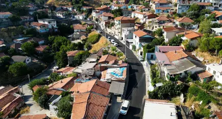 Narlıdere’de asfalt çalışmaları hız kesmeden sürüyor