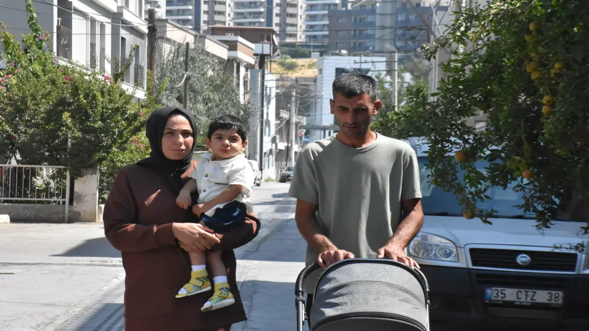 SMA hastası Demir Efe'nin ilk ayakkabıları ortez oldu görseli