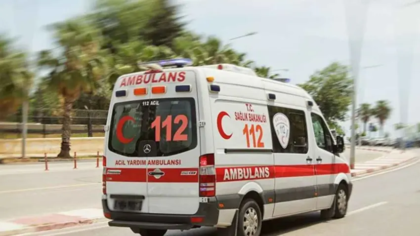 Suyolcu’dan Dikili’de ambulans tepkisi: Yüz binlerce kişilik Dikili’ye sadece 3 ambulans haberinin görseli