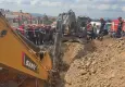 Tuzla'da inşaat alanında göçük:Toprak altında kalan işçi kurtarıldı
