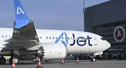 AJet'ten gençlere yurt dışı bileti müjdesi! Yüzde 20 indirim fırsatı başladı