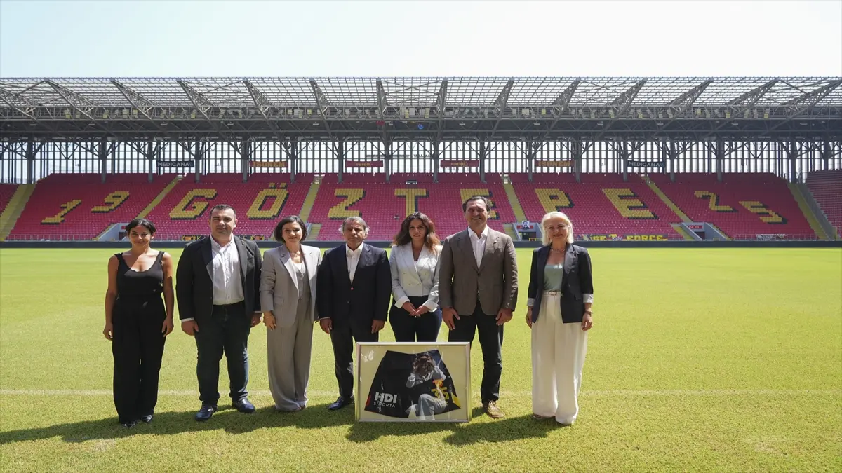 Göztepe, HDI Sigorta ile sponsorluk anlaşmasını yeniledi görseli