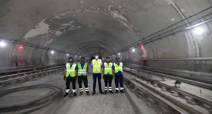 İzmir metrosunda gece mesaisi: Herkes uykudayken ekipler çalışıyor