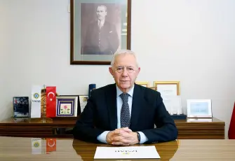 İZSİAD Başkanı Yüksel: “İhracat artarken sanayi güç kaybediyor”