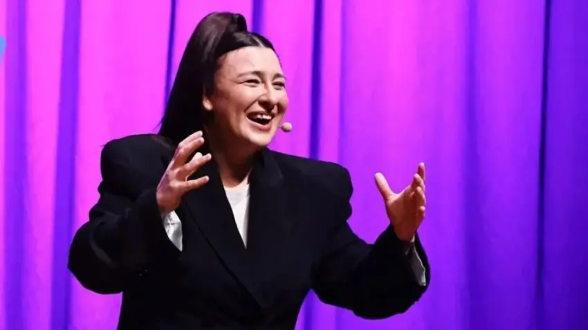 Yasemin Sakallıoğlu'ndan şaşırtan değişim! 2 ayda 12 kilo verdi haberinin görseli