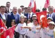 Bakan Tekin İzmir’de TÜGVA’nın yelken kursu kapanışına katıldı