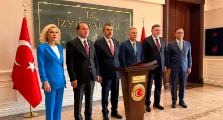Bakan Tekin İzmir Valiliği’nde