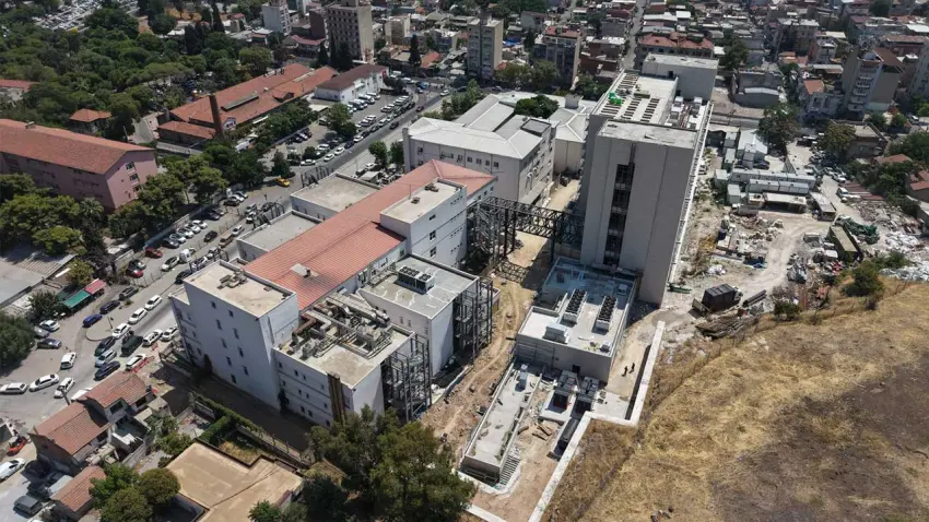 Eşrefpaşa Hastanesi’nin yeni ek binasında sona gelindi haberinin görseli