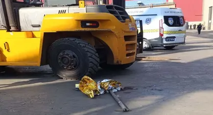 Forkliftin altında kalmıştı:Hayatını kaybetti