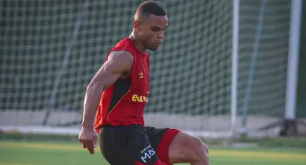 Göztepe’de Bekir Turaç transferi Juan’ın durumuna bağlandı