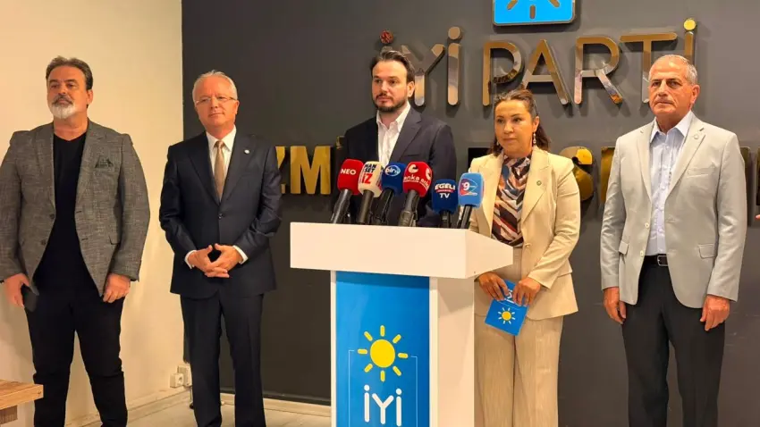 İYİ Parti İzmir’den meydan okuma: Tarihin doğru tarafında duruyoruz haberinin görseli
