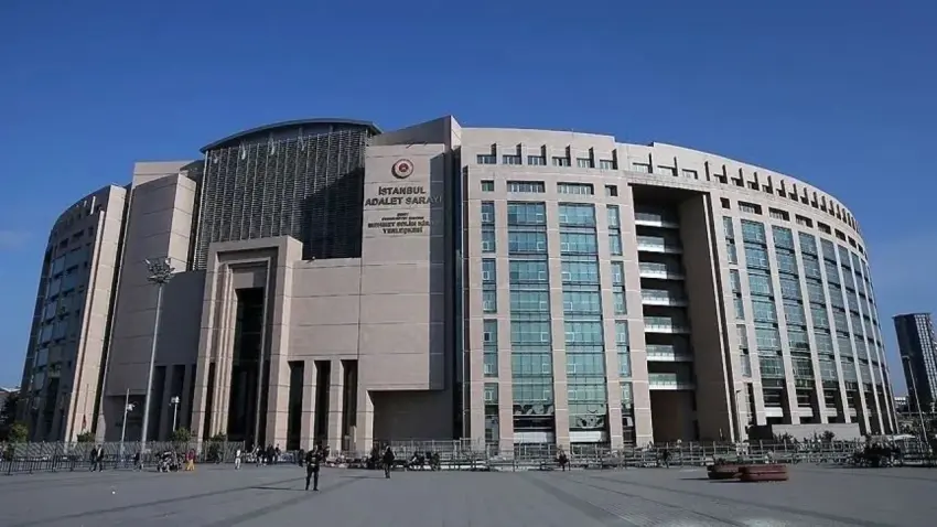 Sosyal medyadaki 'trans çocuklar' videosuna soruşturma haberinin görseli