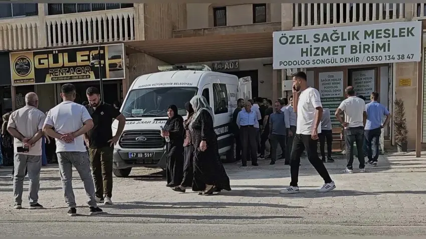 Eşini bıçaklayarak öldürdü haberinin görseli