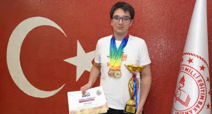 Singapur’dan İzmir’e Dünya İkinciliği Gururu