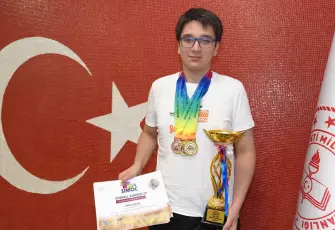 Singapur’dan İzmir’e Dünya İkinciliği Gururu