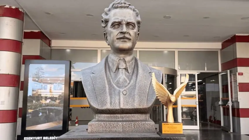 Akif Manaf Sağlık ve Barış Ödülü Nâzım Hikmet’in anısına ithaf edildi haberinin görseli