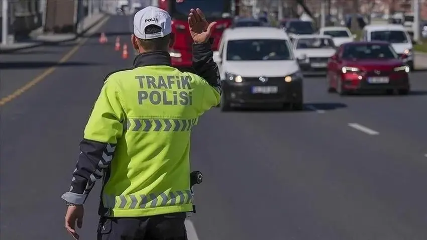 İstanbul'da yarın bazı yollar trafiğe kapatılacak haberinin görseli