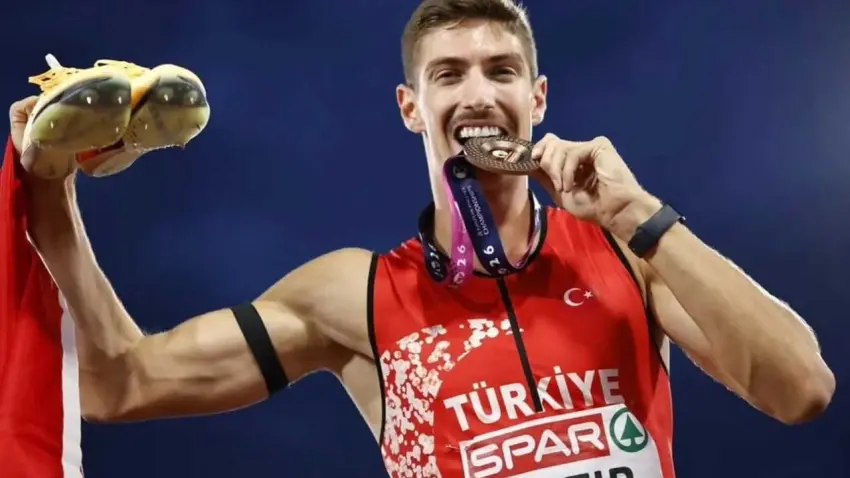 İzmirli İsmail Nezir’den Avrupa Şampiyonası’nda bronz madalya haberinin görseli