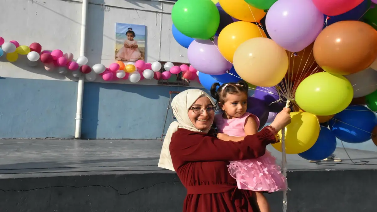 22 aylık Zümra bebek gen tedavisi için Almanya'ya gidiyor görseli