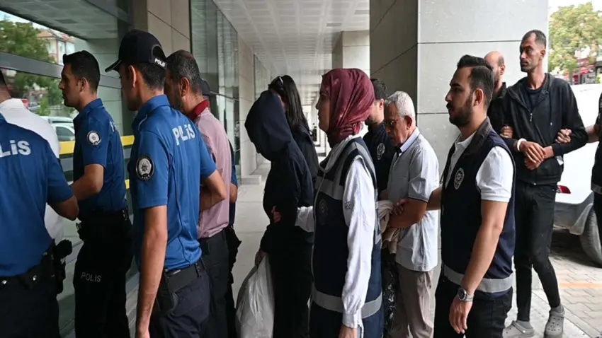 Derin dondurucudaki parçalanmış ceset cinayetinde 17 şüpheli adliyede! haberinin görseli