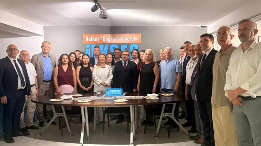 İLKSES Gazetesi 17 yaşında: İzmir’in sesi büyüyerek yoluna devam ediyor haberinin görseli