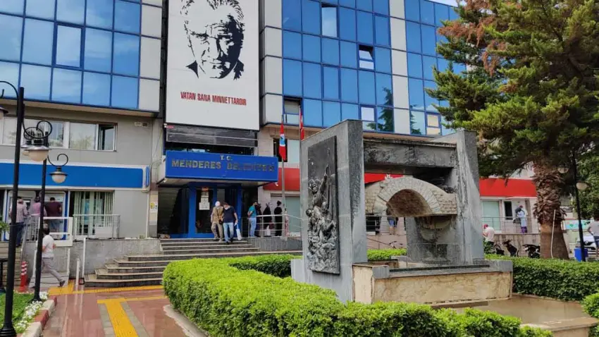 Menderes’te uzlaşı çıkmadı: Başkan vekilliği için 4 isim yarışacak haberinin görseli