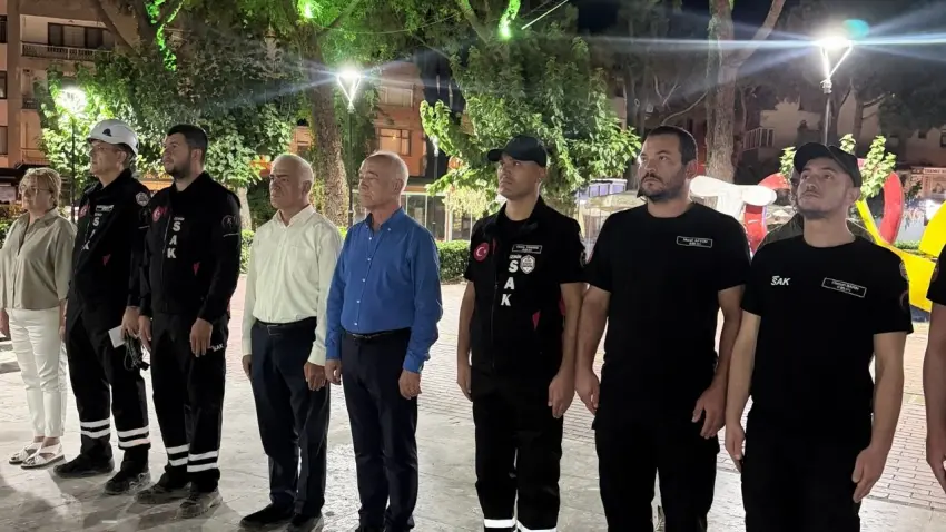 Seferihisar’da 17 Ağustos Depremi için saat 03.02’de anma