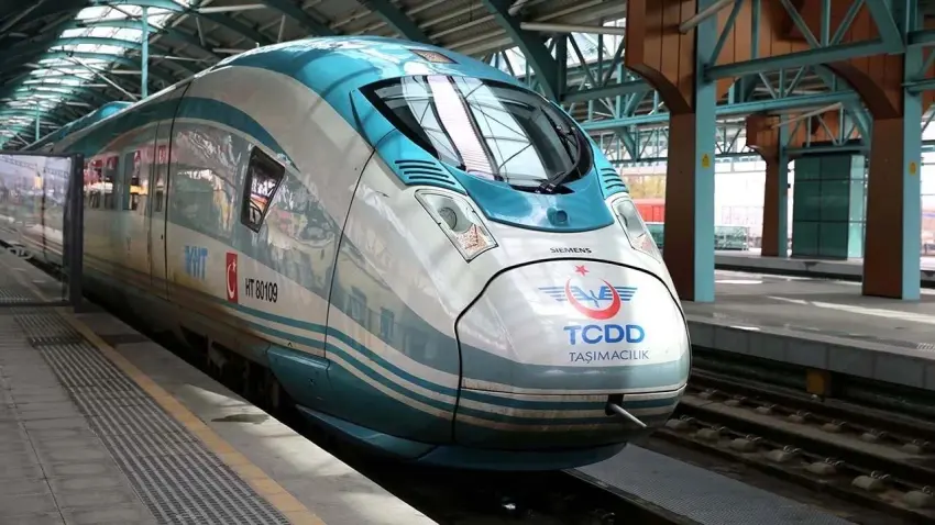 TCDD taşımacılık tarife güncelledi: Yüksek Hızlı Tren biletlerine zam geldi  haberinin görseli