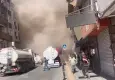 Yıkım esnasında korkutan çökme: 4 katlı bina aniden yıkıldı