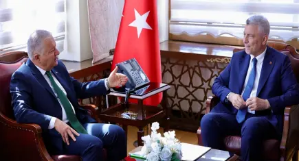 Bakan Bolat: Bizim belediyelerimiz yan gelip yatmaz