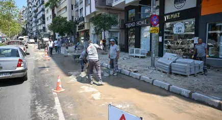 Bornova’da Mustafa Kemal Caddesi için ikinci etap başladı: Kaldırımlar genişliyor