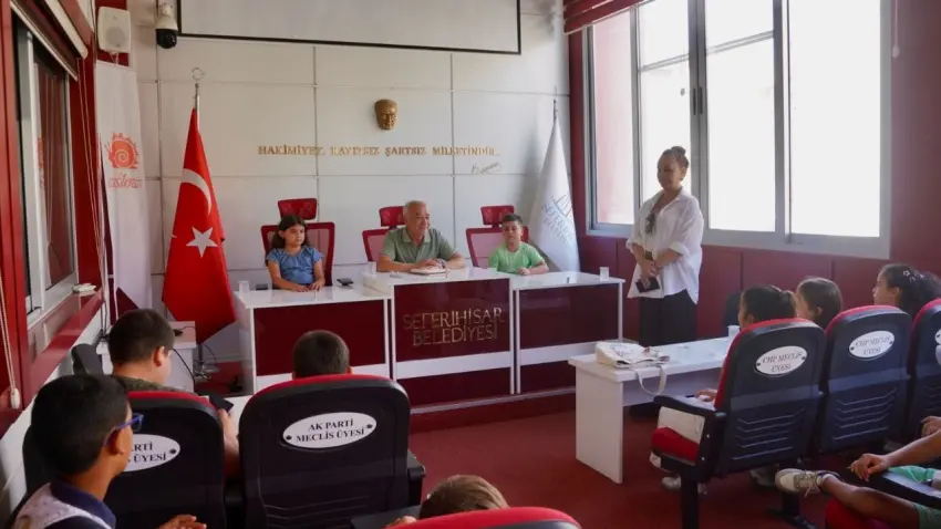 Seferihisar’da minikler yönetimde söz sahibi haberinin görseli