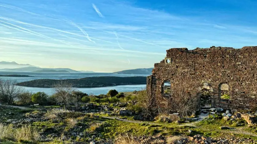 Çeşme’de tarihe yolculuk: Erythrai Antik Kenti keşfedilecek haberinin görseli