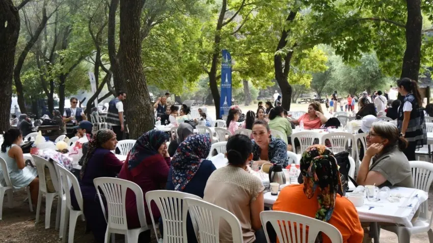 Karagöl’de mahalle sakinlerini buluşturan sosyal piknik haberinin görseli