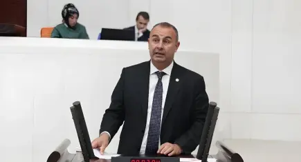 YENİ Partili Arslan’dan Menderes’te dikkat çeken soru: Eminseniz neden disipline verdiniz?