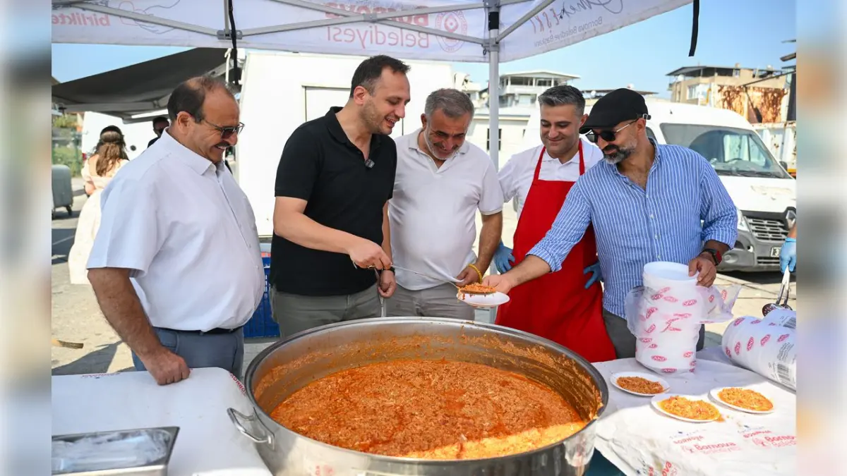 Bornova Kent Bostanı’nda menemen şenliği