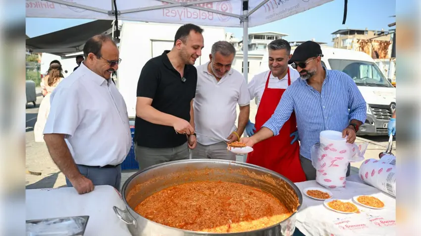 Bornova Kent Bostanı’nda menemen şenliği haberinin görseli