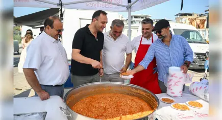 Bornova Kent Bostanı’nda menemen şenliği