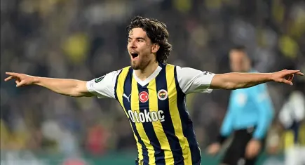 Fenerbahçe'den eski yıldıza geri dönüş hamlesi! Transfer tek ihtimale kaldı