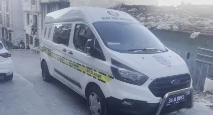 Kötü koku gelen evden silahla başından vurulmuş erkek cesedi bulundu
