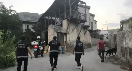 Kozan'da 8 mahallede narkotik mesaisi: 12 gözaltı