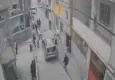Adana’da iki aile birbirine girdi: Kavga ettiği kalabalığın üzerine otomobil sürdü!